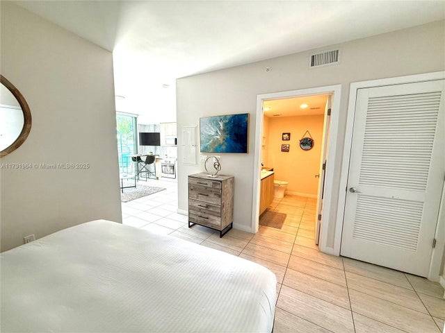 2 of 39 - 3900 Biscayne Blvd N-723, Miami, FL