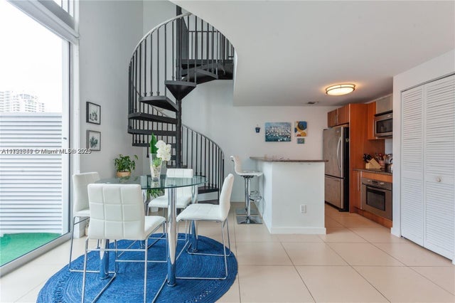 3 of 29 - 300 S Biscayne Blvd L-432, Miami, FL