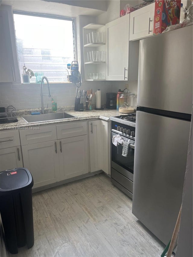 1 of 5 - 760 Jefferson Ave 8, Miami Beach, FL