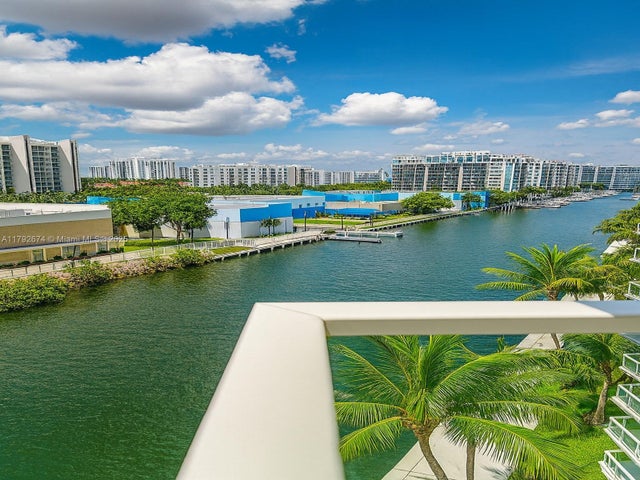2 of 14 - 3330 Ne 190th St 716, Aventura, FL