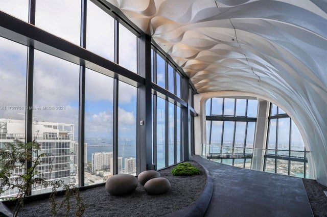 3 of 13 - 1000 Biscayne Blvd Th 1201, Miami, FL