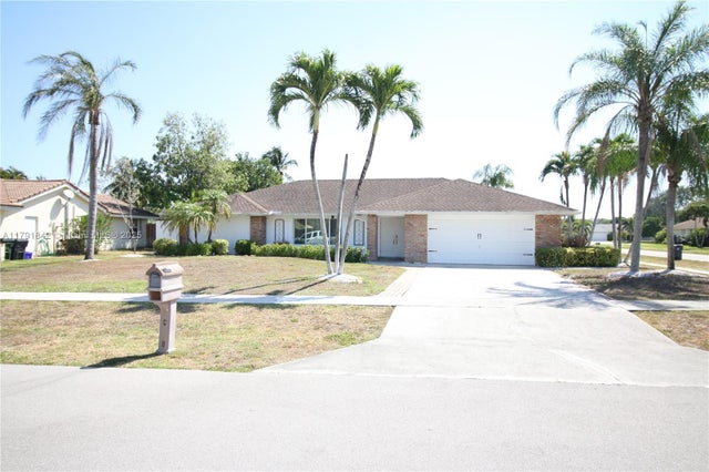 3 of 73 - 990 Hickory Trl, Wellington, FL