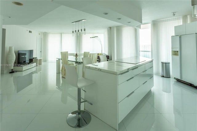 2 of 34 - 3370 Hidden Bay Dr 3109, Aventura, FL
