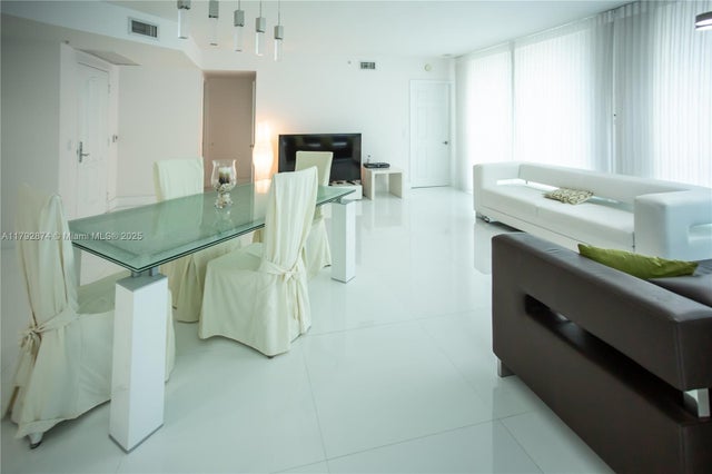 3 of 34 - 3370 Hidden Bay Dr 3109, Aventura, FL