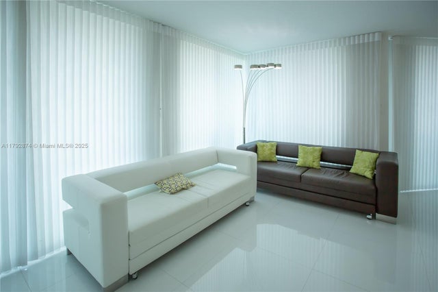 4 of 34 - 3370 Hidden Bay Dr 3109, Aventura, FL
