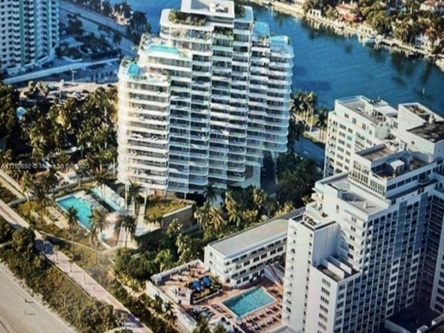2 of 35 - 5401 Collins Ave 614, Miami Beach, FL