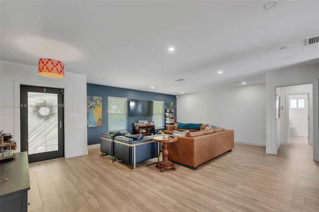 3 of 31 - 16840 Sw 87th Ave, Palmetto Bay, FL