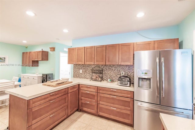 4 of 24 - 11560 Nw 26th St, Plantation, FL