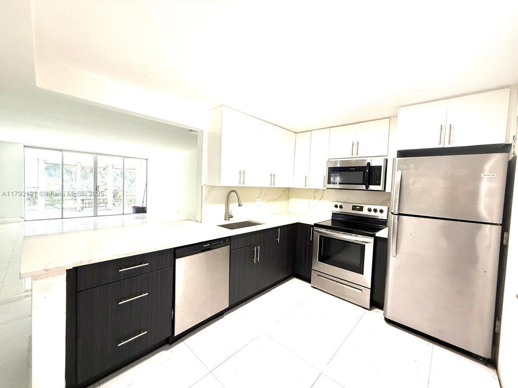 1401 Ne 191st St D201, Miami
