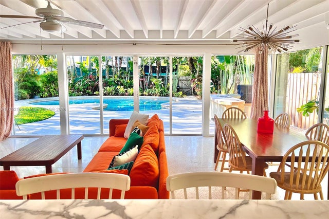 3 of 32 - 1318 Pierce St, Hollywood, FL