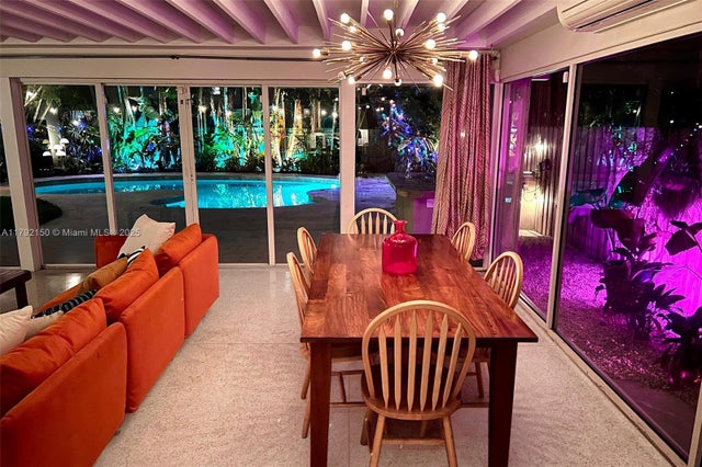 4 of 32 - 1318 Pierce St, Hollywood, FL
