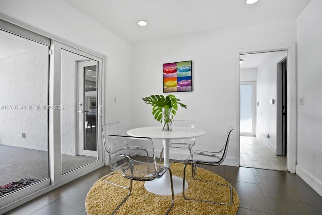 5 of 37 - 13605 Sw 73rd Ave, Palmetto Bay, FL