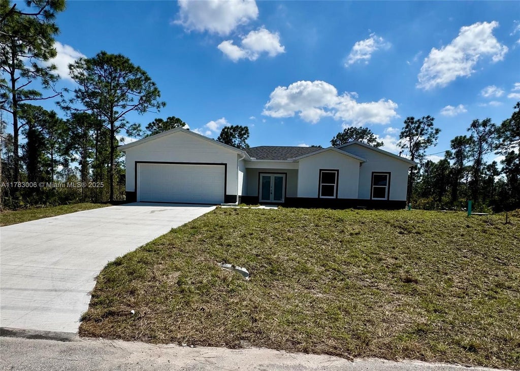 325 Hermosa Ave, Lehigh Acres