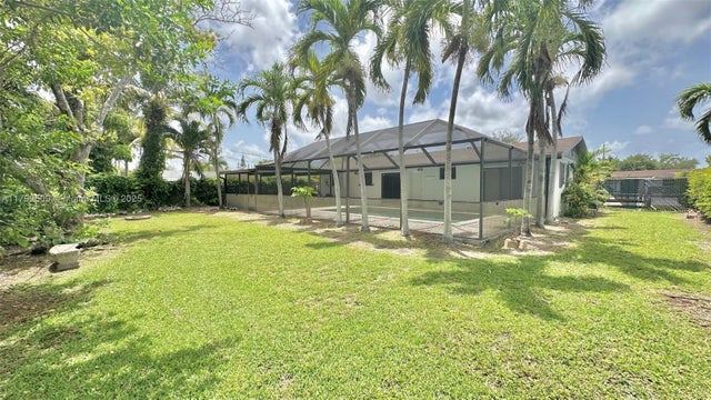 2 of 36 - 19241 Sw 93rd Rd, Cutler Bay, FL