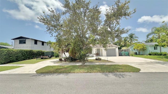 3 of 36 - 19241 Sw 93rd Rd, Cutler Bay, FL
