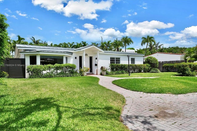 3 of 61 - 255 Ridgewood Rd, Key Biscayne, FL