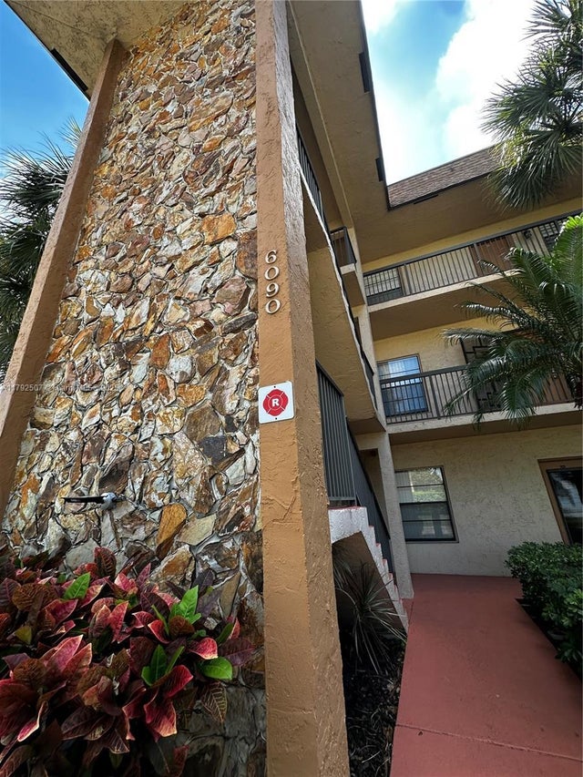 1 of 6 - 6090 N Sabal Palm Blvd 103, Tamarac, FL