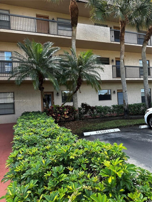3 of 6 - 6090 N Sabal Palm Blvd 103, Tamarac, FL