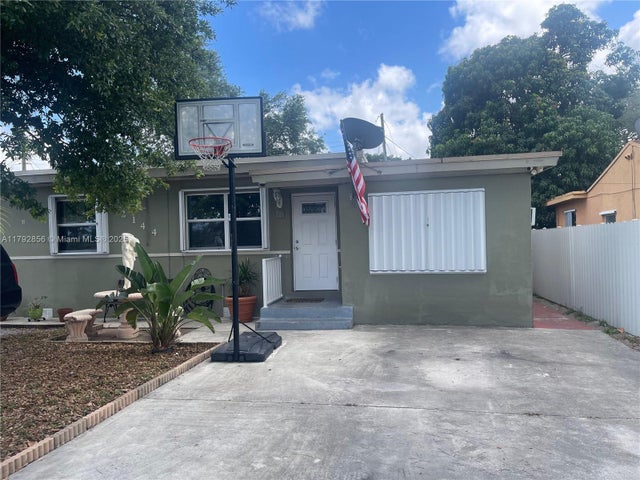 4 of 32 - 2144 Nw 85th St, Miami, FL