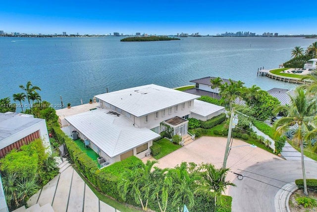 1 of 12 - 1990 Ne 119th Rd, North Miami, FL