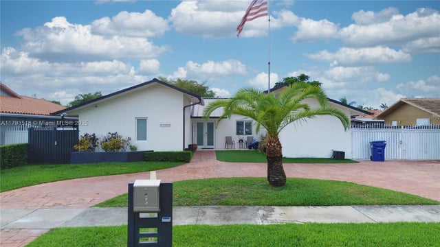 10433 Sw 21st Ter, Miami