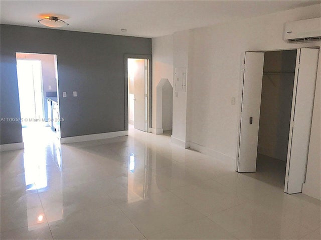 2 of 13 - 1604 Drexel Ave 107, Miami Beach, FL