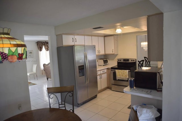 4 of 26 - 4701 Nw 43rd Av, Tamarac, FL