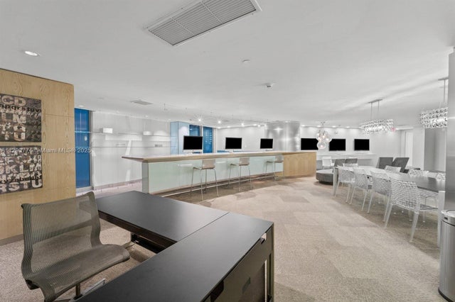 3 of 28 - 92 Sw 3rd St 1105, Miami, FL