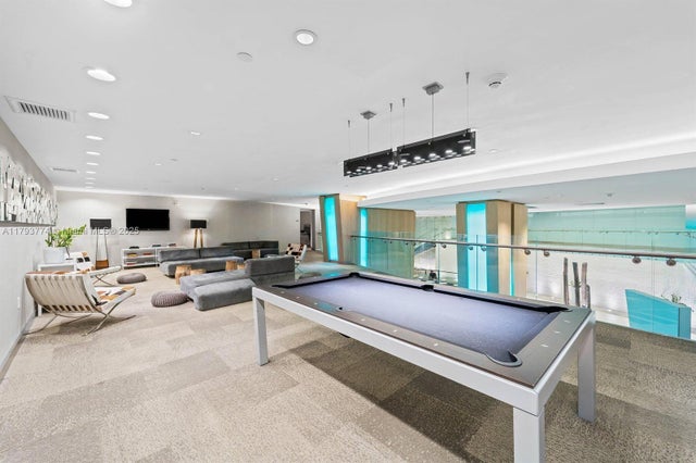 4 of 28 - 92 Sw 3rd St 1105, Miami, FL