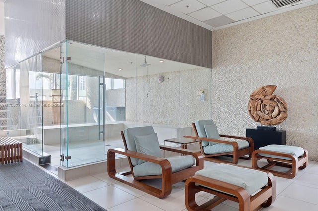 5 of 28 - 92 Sw 3rd St 1105, Miami, FL