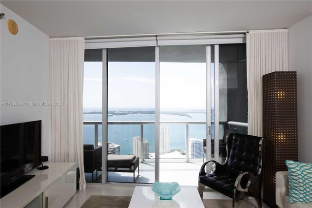 5 of 28 - 475 Brickell Ave 5007, Miami, FL