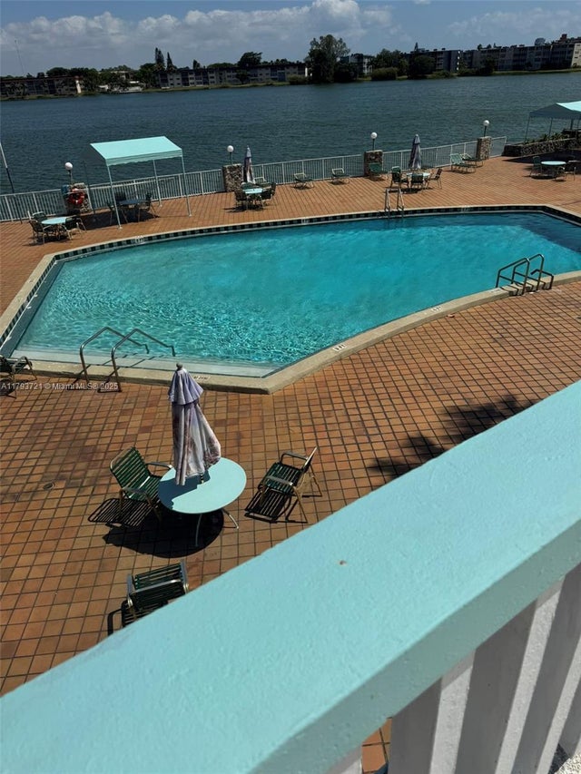 1 of 22 - 18555 Ne 14th Ave 602, Miami, FL