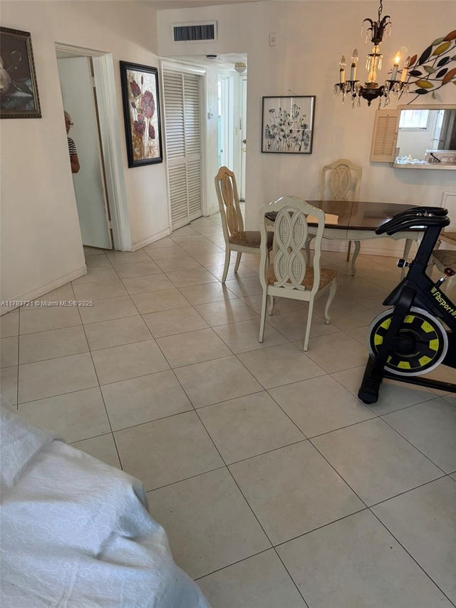 5 of 22 - 18555 Ne 14th Ave 602, Miami, FL