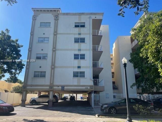 2 of 23 - 2008 Jackson St D9, Hollywood, FL