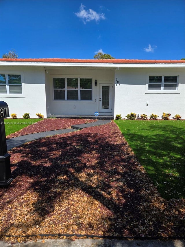 1 of 56 - 987 Ne 145th St, North Miami, FL