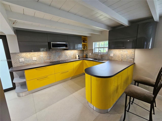 4 of 56 - 12120 Ne 11th Pl, North Miami, FL