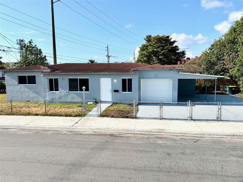 145 Nw 2nd St, Dania Beach