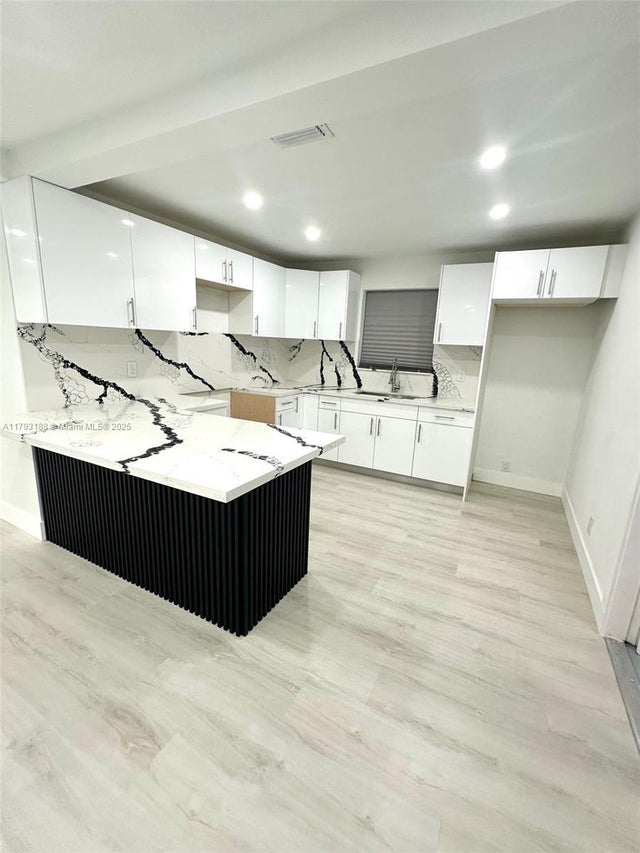 4 of 21 - 145 Nw 2nd St, Dania Beach, FL