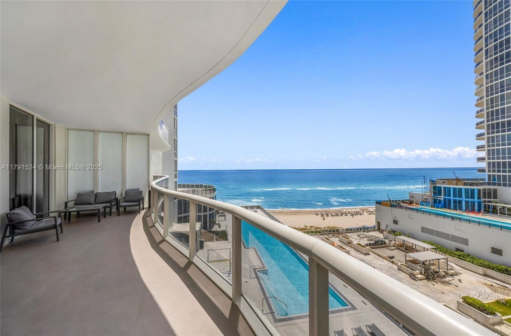 16001 Collins Ave 2+den 707, Sunny Isles Beach