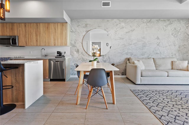 2 of 47 - 3900 Biscayne Blvd N-813, Miami, FL