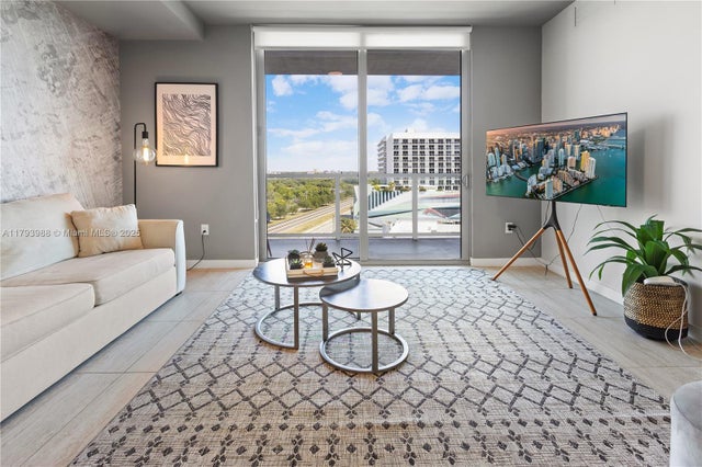 5 of 47 - 3900 Biscayne Blvd N-813, Miami, FL