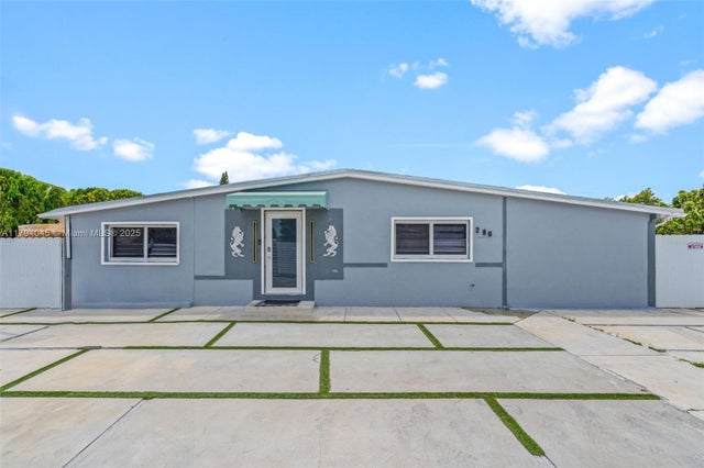 1 of 33 - 280 Nw 184th Ter, Miami Gardens, FL