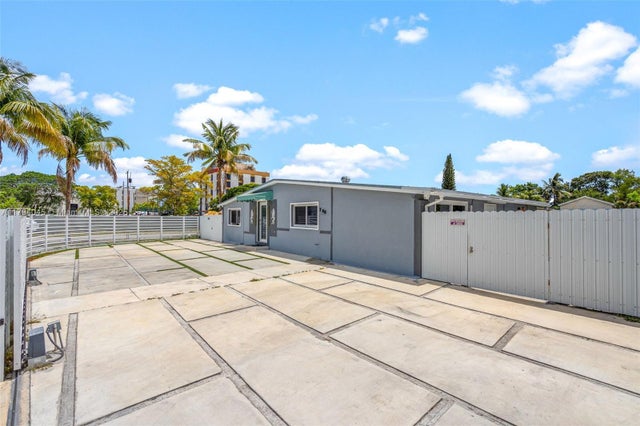 4 of 33 - 280 Nw 184th Ter, Miami Gardens, FL
