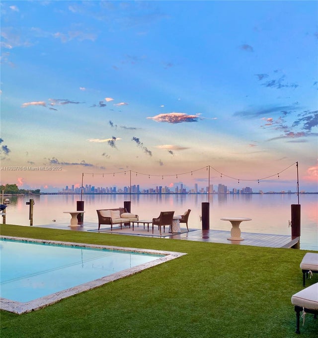 2 of 17 - 5396 N Bay Rd, Miami Beach, FL