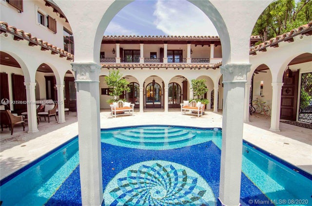 3 of 17 - 5396 N Bay Rd, Miami Beach, FL