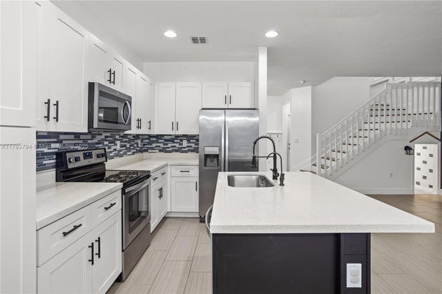 4 of 34 - 4859 Nw 55th Pl, Tamarac, FL