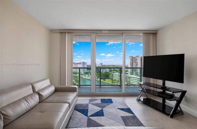 5 of 44 - 100 Bayview Dr 1403, Sunny Isles Beach, FL