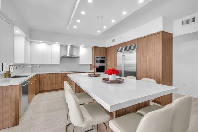 4 of 98 - 333 Las Olas Way 2209, Fort Lauderdale, FL