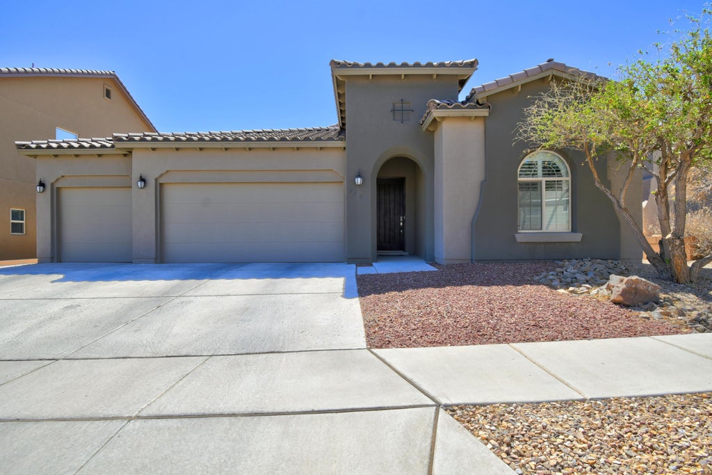 7408 Molas Road Nw, Albuquerque