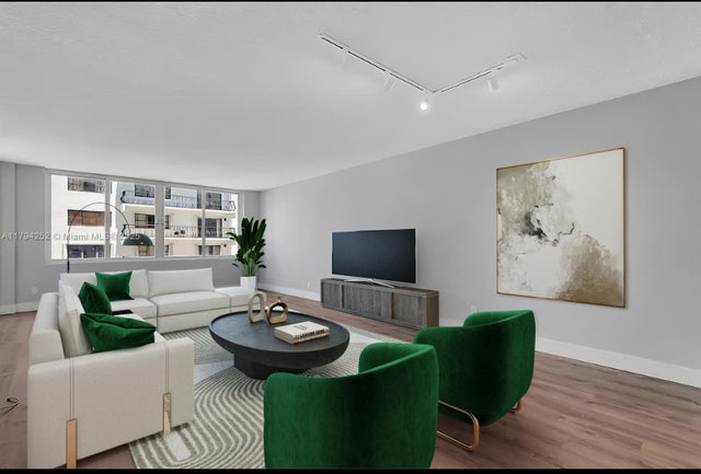 3 of 41 - 5401 Collins Ave 411, Miami Beach, FL